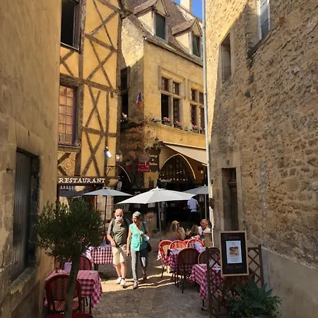 La Cour De La Fleunie 1 別荘 La Machome