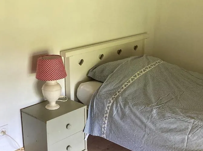 Feriehus La Cour De La Fleunie 1 *